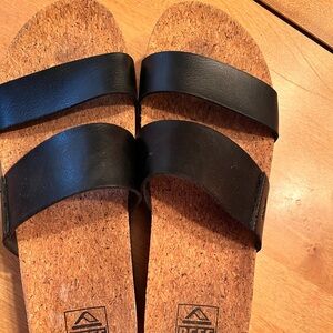 Reef sandals with cork bottom